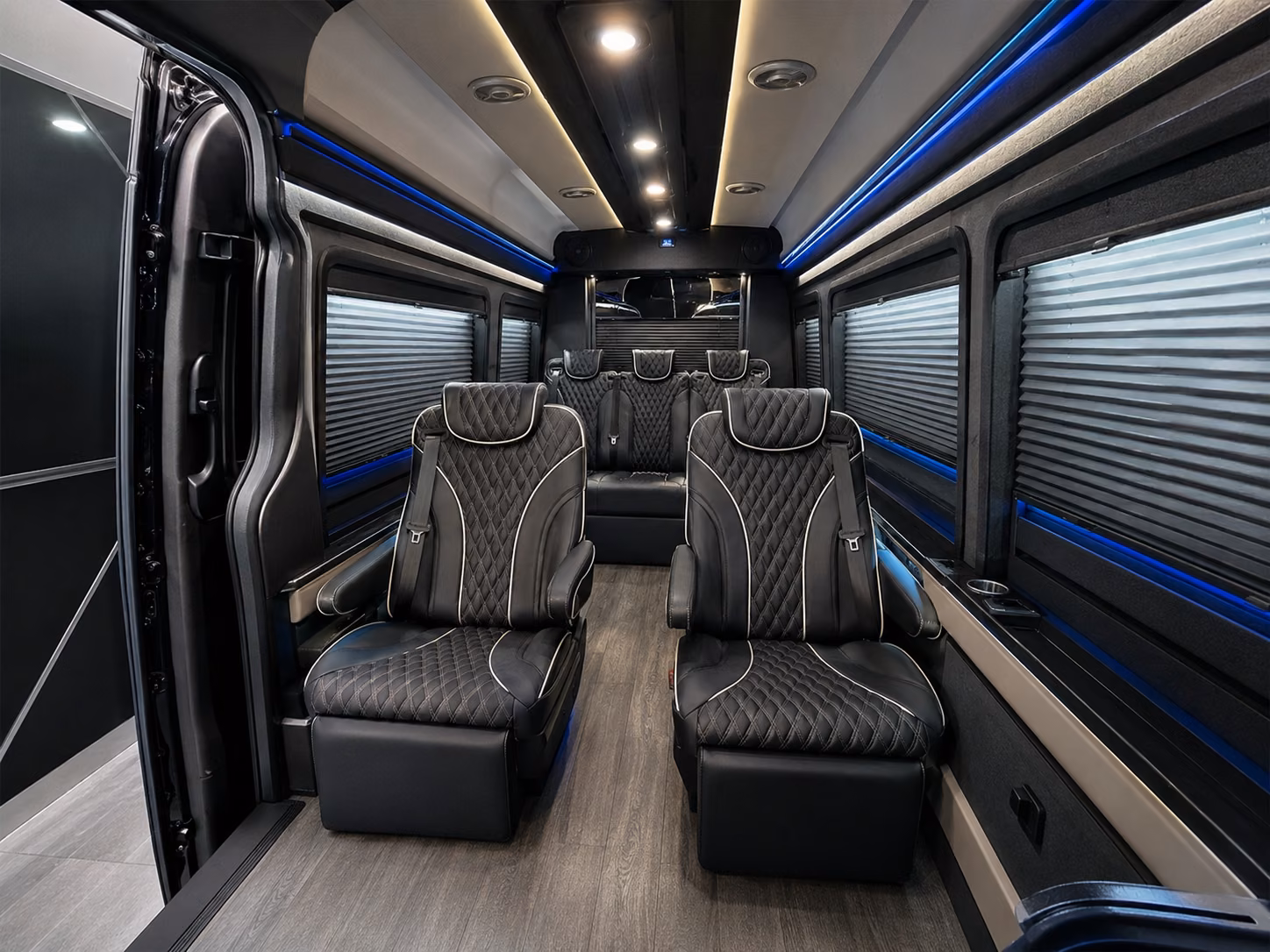 airport shuttle buses for cruise groups at the port of wilmington