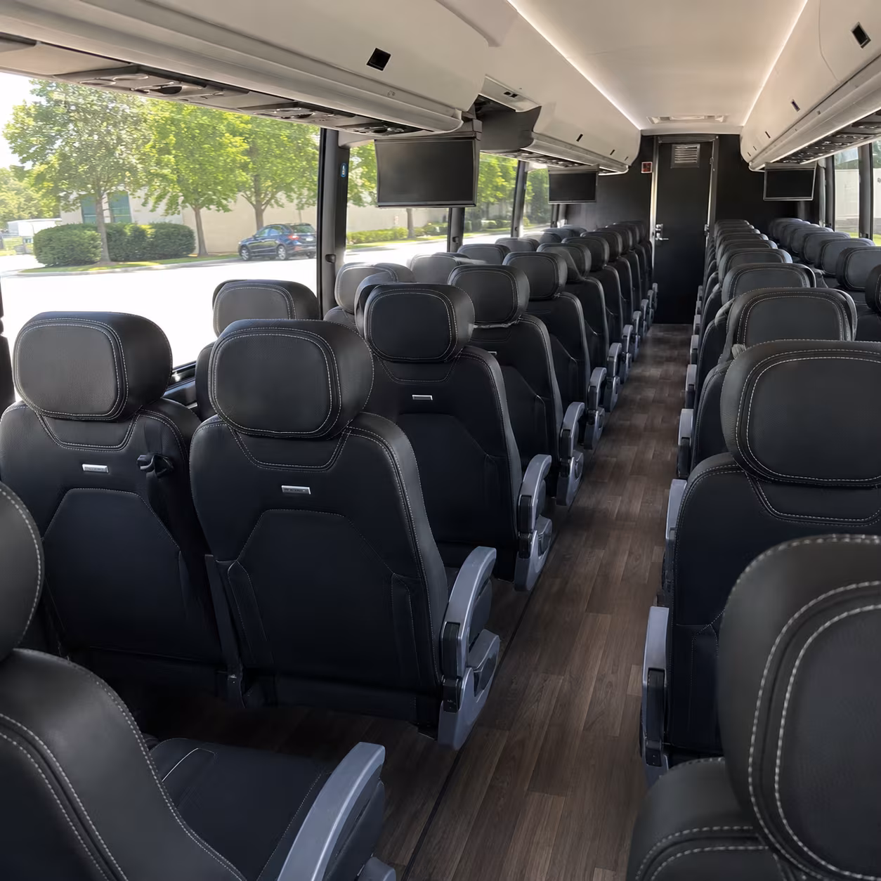 charter buses to greenfield lake amphitheater and wilmington concert venues
