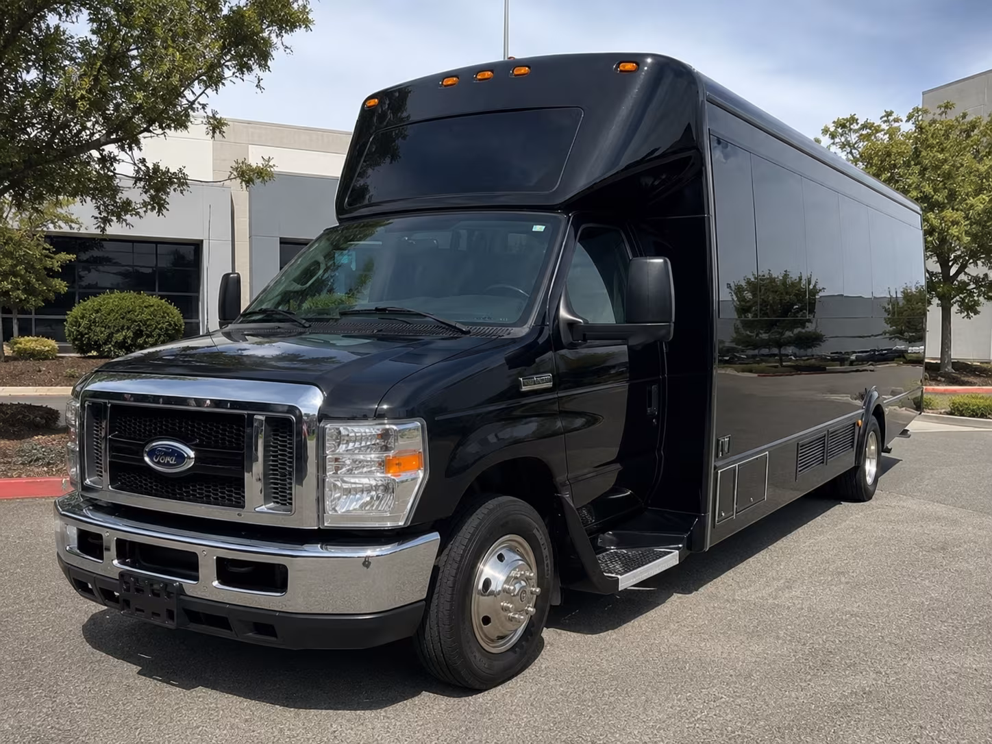 do extra stops add to the cost of a bus rental in wilmington