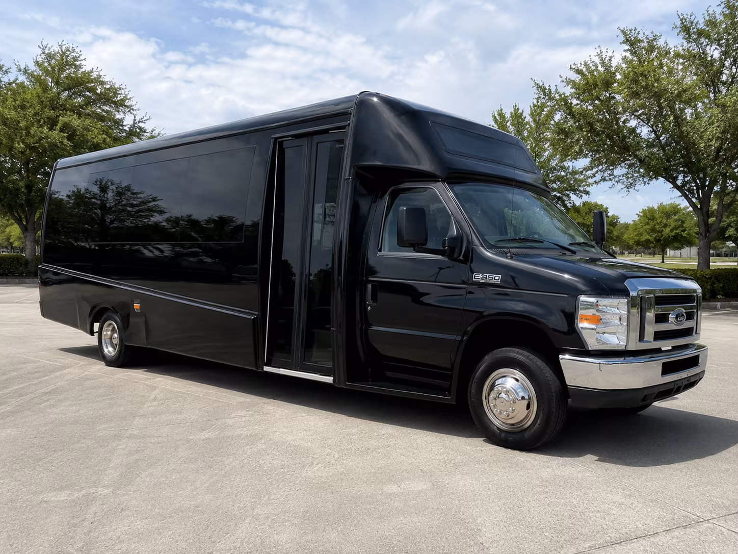 group tour and sightseeing buses around wilmington nc