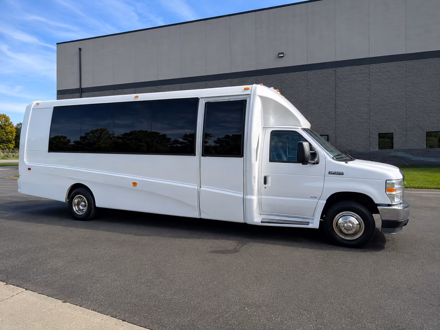 wilmington long distance transportation onboard seating